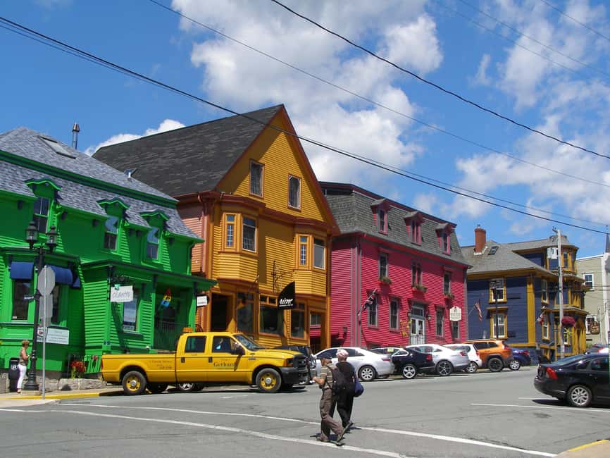 Private Tour: Peggy’s Cove, Mahone Bay & Lunenburg 8 hrs - The value of a private group of six