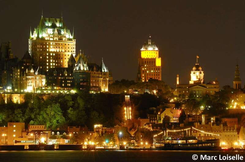 Québec City: 2-Hour Cocktail & DJ Evening Cruise - The cocktail is included, but your choice is limited