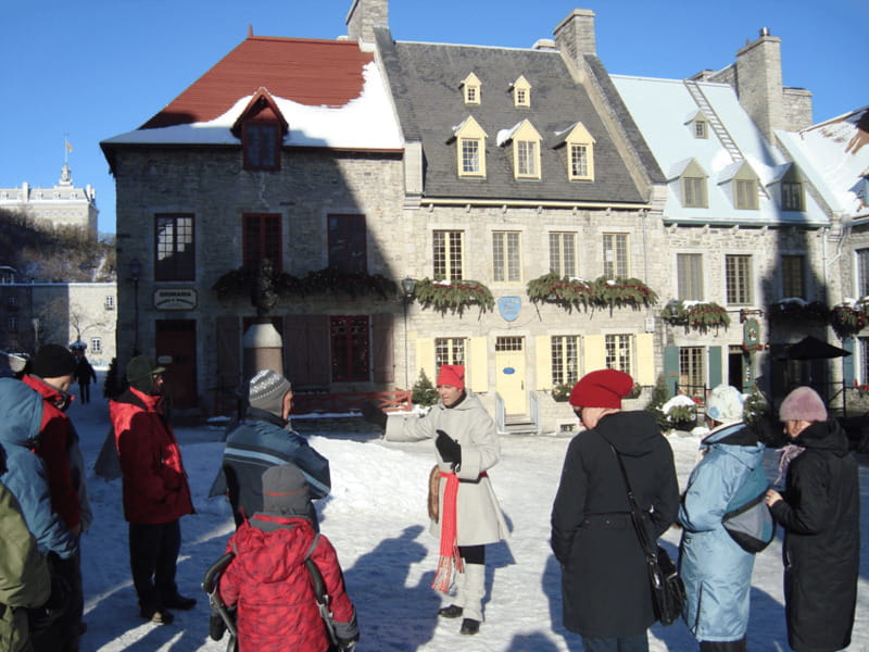 Quebec City: Christmas Magic Walking Tour in Old Quebec - Who should book this walk?
