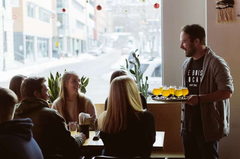 Quebec City: Craft Brewery and Beer Tasting Tour - Walking through St-Roch between tastings