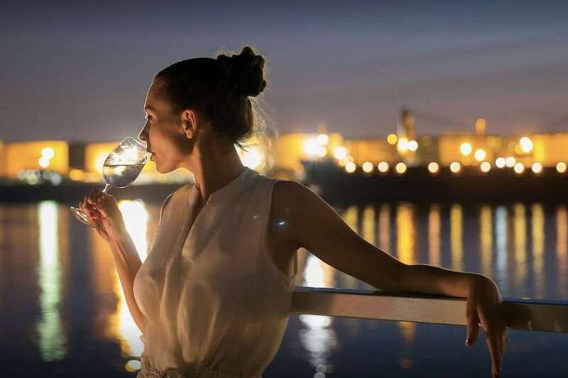 Québec City: Evening Cruise with Live DJ - Who will enjoy this Québec City cruise?