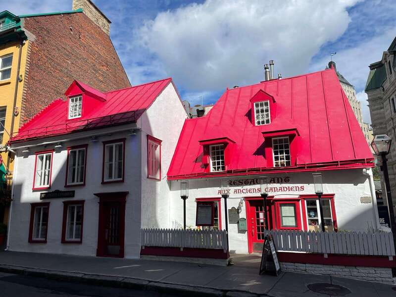 Quebec City: Historic District Walking Tour (2h) - Parc des Gouverneurs and the political heart of Quebec