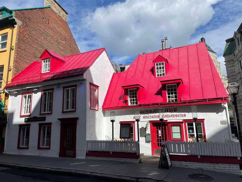 Quebec City: Historic District Walking Tour (2h) - The Ursulines Chapel in a compact ten-minute stop