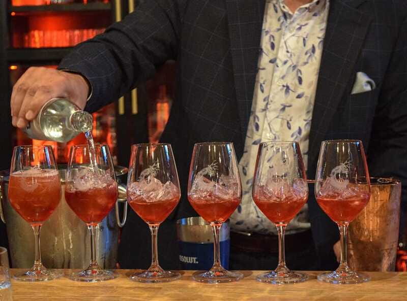 Quebec City: Historical Walking and Tasting Tour - Who should book this Old Quebec experience?
