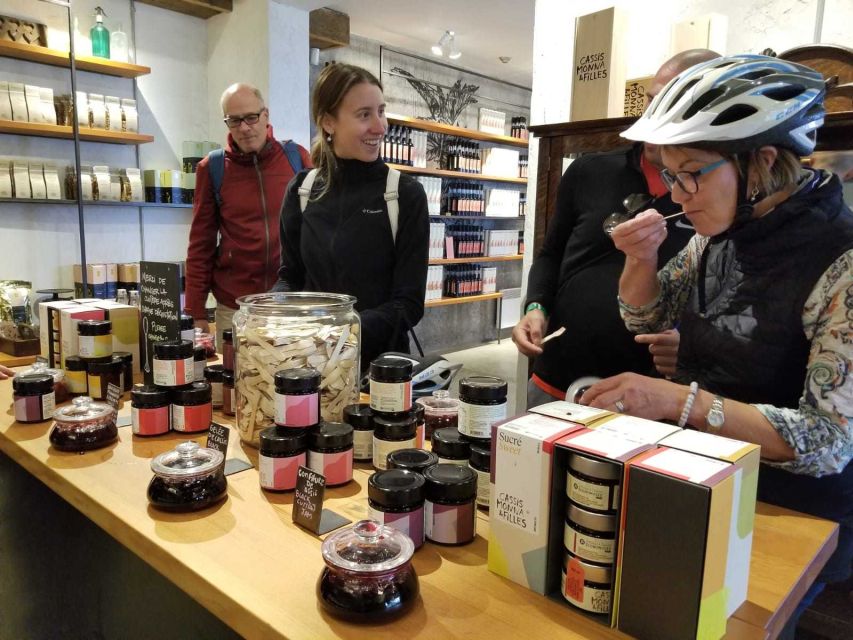 Quebec City: Ile d'Orléans Guided E-Bike Tour with Tastings - Chocolate with a view at St. Pétronille