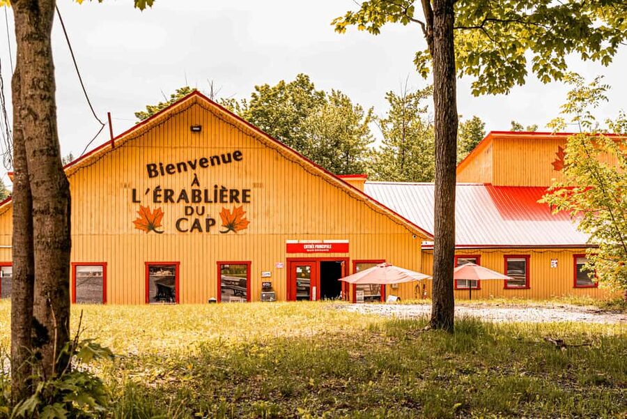Quebec City (Lévis): self-guided sugar shack tour + meal + maple taffy - A sugar shack meal that feels properly Quebecois