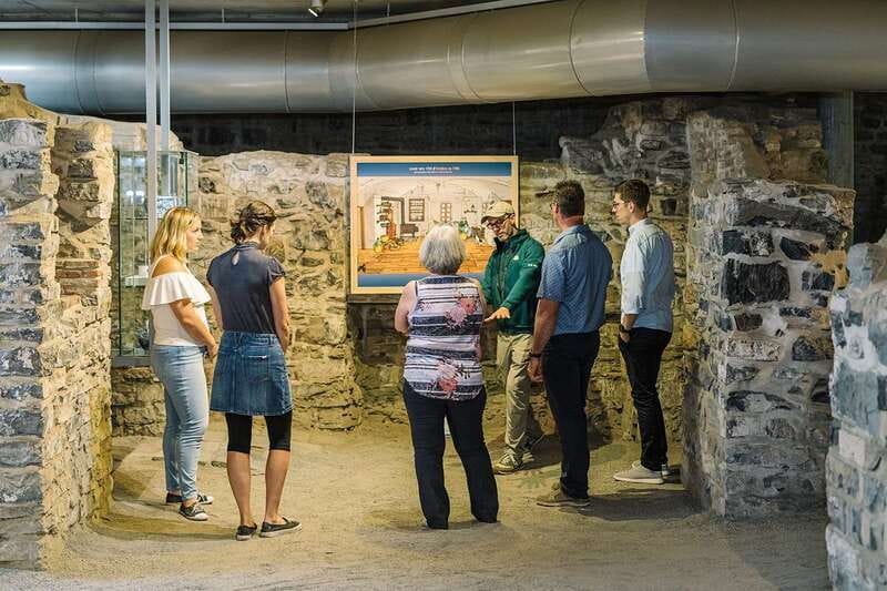 Québec City: Saint-Louis-Forts-and-Châteaux visit - Starting under Dufferin Terrace in Old Québec