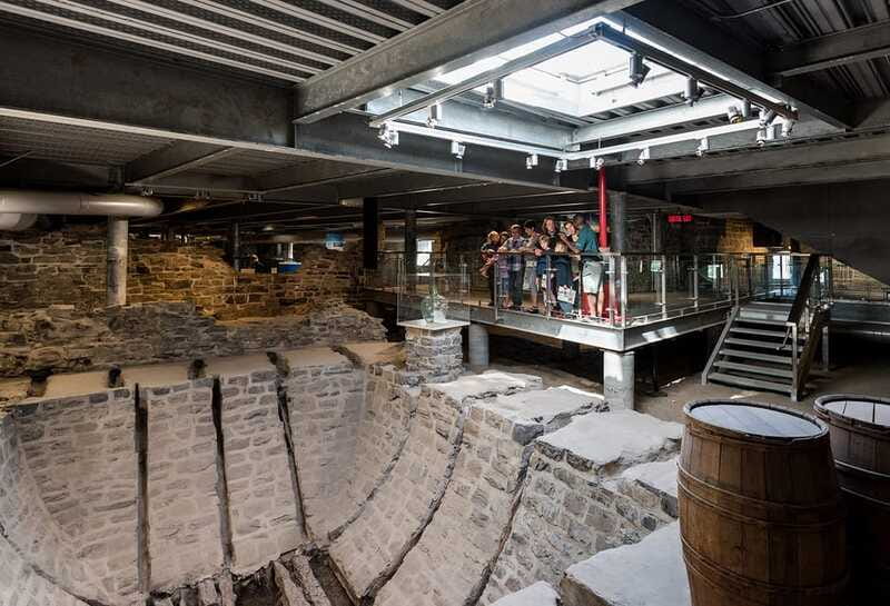 Québec City: Saint-Louis-Forts-and-Châteaux visit - Reading the artifacts instead of only looking at ruins