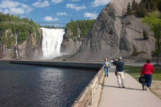 Quebec: City Tour, Montmorency Falls & Île d'Orléans Tour - The seven-hour promise and the real clock