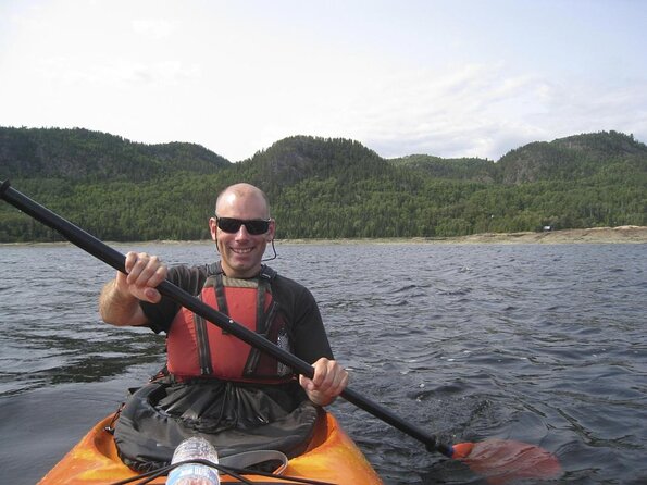 Québec City: Whale Watching Tour with Bus Transportation - Why this day trip reaches the whales