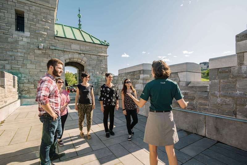 Québec: Fortifications-of-Québec Guided Walking Tour - The guide makes the difference