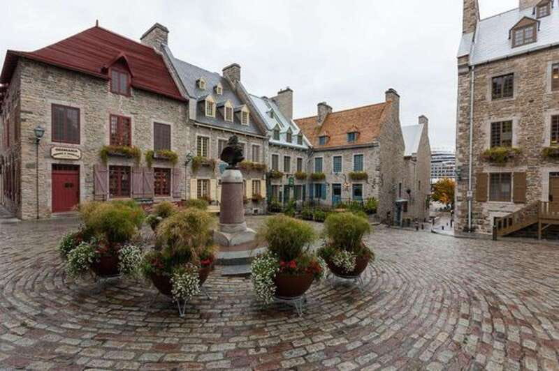 Quebec : Old Town Walking Tour With A Local Guide - Notre-Dame de Québec Basilica-Cathedral