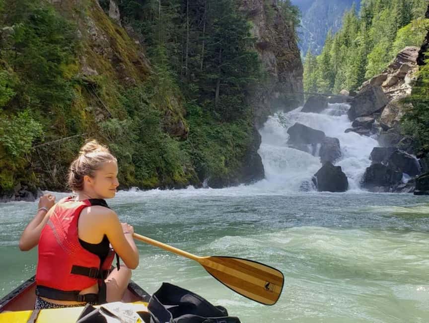 Revelstoke: Guided Canoe Tour with Snacks - Meeting Jamie and starting with a land lesson