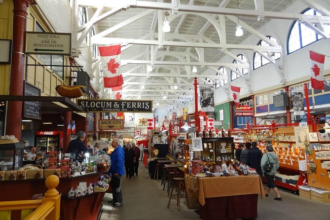 Saint John Walking Tour - Queen Square and King Square, two different kinds of city center