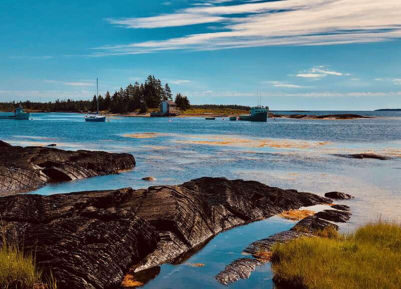 Seaweed Tours Lunenburg N.S Can UNESCO world heritage site. - Outside Lunenburg: fishing villages and rugged shorelines