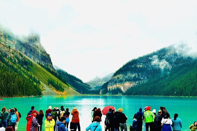 ShuttleBus 2way Banff to Lake Louise (1Hr) and Moraine Lake (1Hr) - Leaving Banff through the Bow Valley