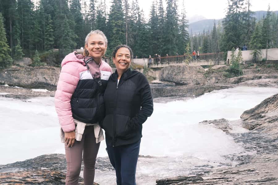 Small Grp: Emerald Lake (Optional Canoe) & Takakkaw Falls - Why the Emerald Lake stop makes this tour different