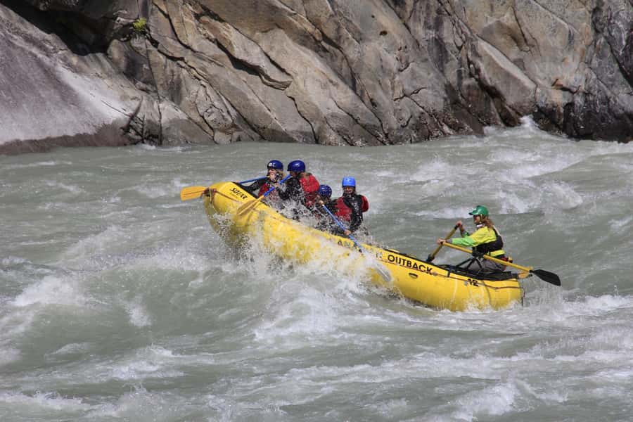 Squamish: Wet and Wild Elaho Exhilarator Rafting Experience - Learning the ropes before the first rapid