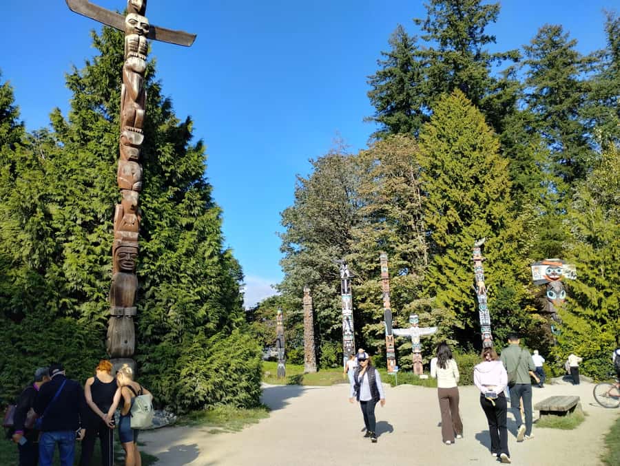 Stanley Park CarTour:SmallGroup/Comfort&CheaperThan BikeTour - Third Beach and Lost Lagoon slow the finish