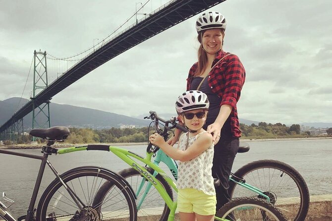 Stanley Park & Downtown - Vancouver Bike Tours - Entering Stanley Park through Lost Lagoon