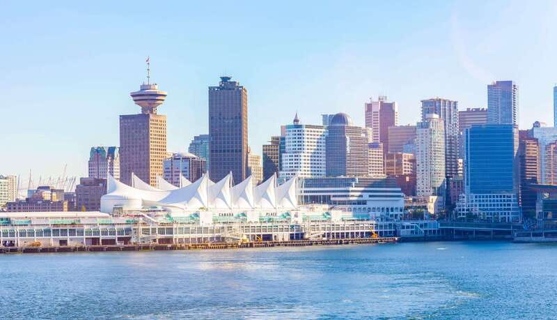 Stanley Park Self Guided Bike Tour - Riding the 9 km Stanley Park loop