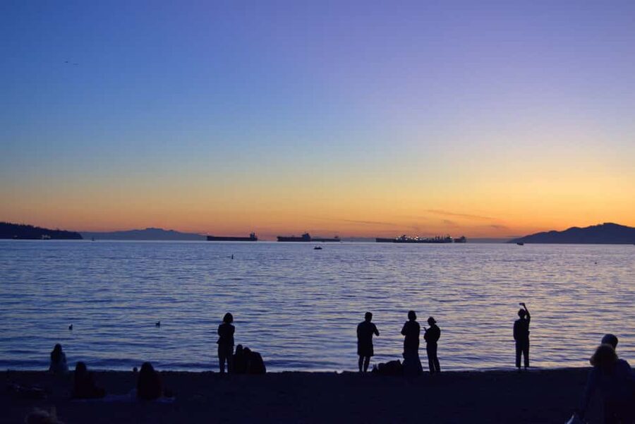 Sunset Bus Tour: Stanley Park & English Bay Photostops - Stanley Park on the way to Prospect Point