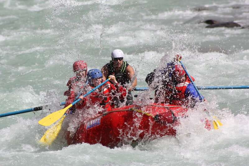 Sunwapta Challenge Whitewater Rafting in Jasper - The 45-minute ride from downtown Jasper