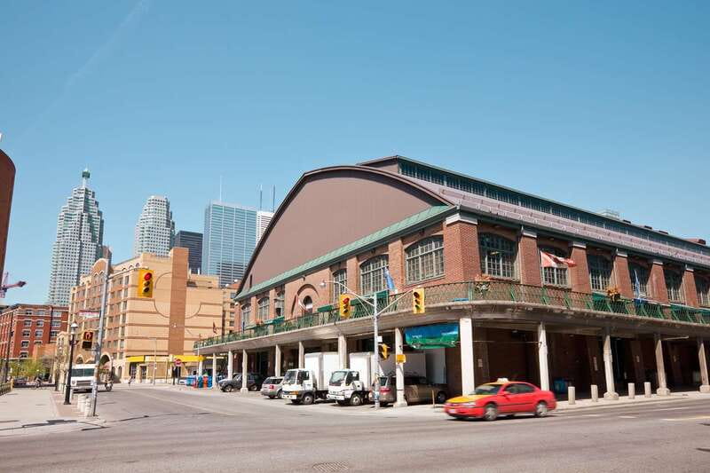 Toronto: 2-Hour Downtown Walking Tour - Union Station and the role of movement