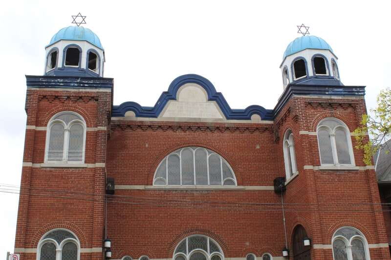 Toronto: 2-Hour Kensington Market Chinatown Walking Tour - Guide style can shape the experience