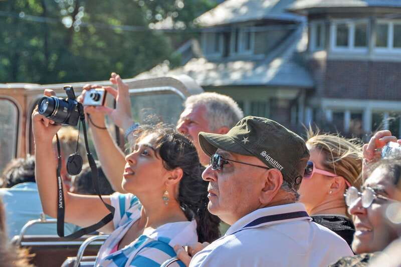 Toronto: City Sightseeing Hop-On Hop-Off Bus Tour - Chinatown and the Art Gallery of Ontario