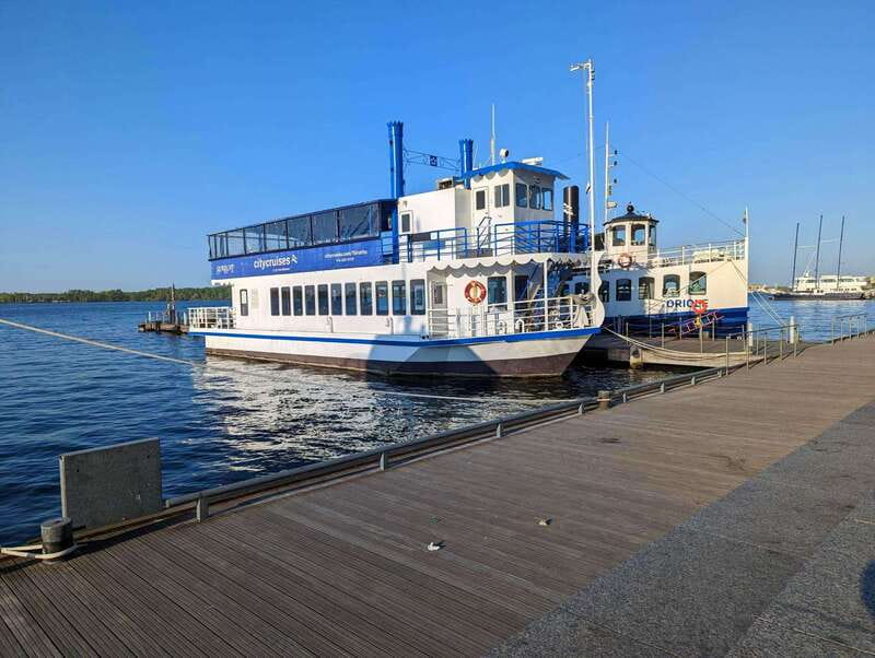 Toronto: City Views Harbor Cruise - HTO Park, Rogers Centre, and the waterfront landmarks