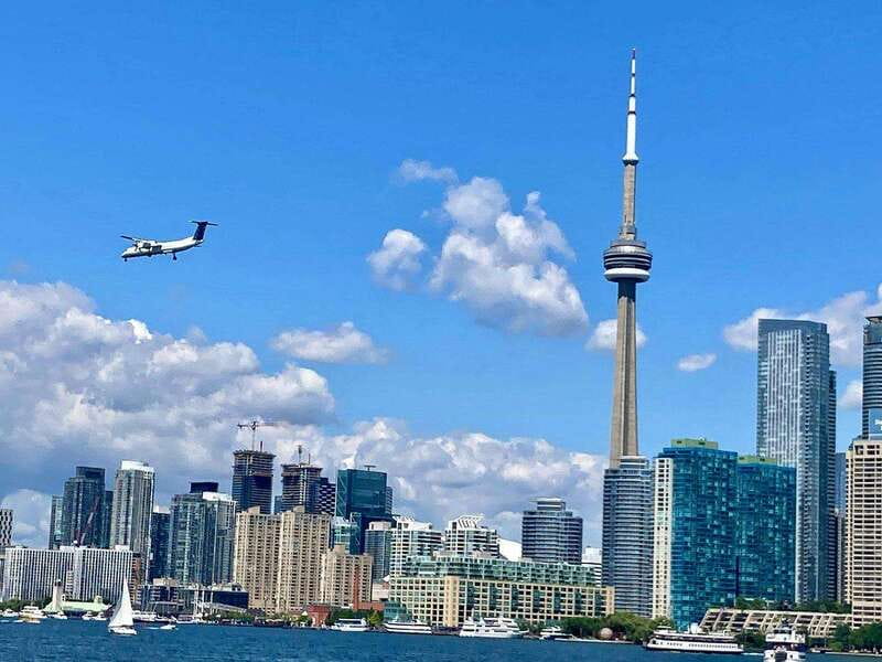 Toronto: City Views Harbor Cruise - Oriole or Showboat: what your boat choice means