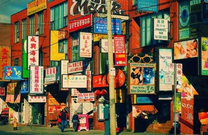 Toronto: Distillery & Old Town Private Walking Tour - Language choices and guide consistency