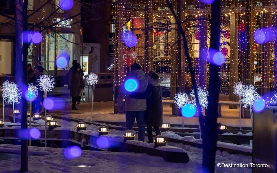 Toronto: Festive Lights Bus Tour - Nathan Phillips Square and Toronto’s civic center