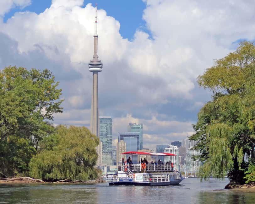Toronto: Guided Harbour and Islands Sightseeing Cruise - Through the Toronto Islands and their lagoons