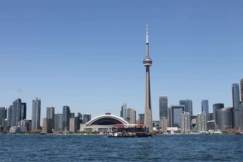 Toronto: Guided Harbour and Islands Sightseeing Cruise - Is one hour enough?