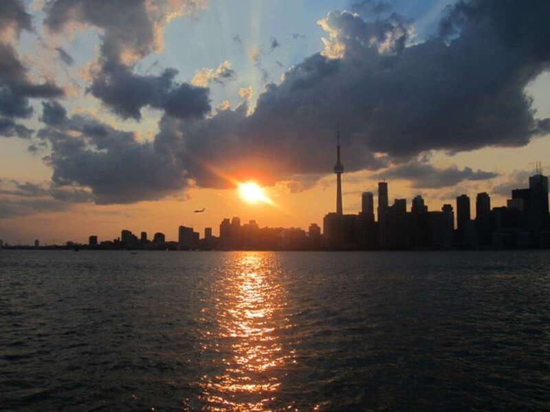 Toronto Islands: Morning or Twilight 3.5-Hour Bike Tour - Exploring the eastern islands at an easy pace