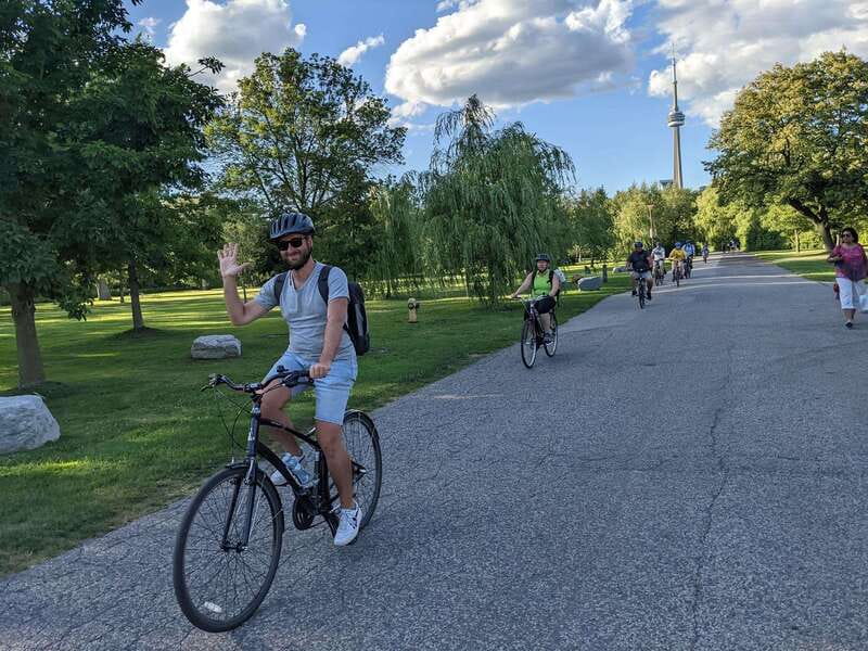 Toronto Islands: Morning or Twilight 3.5-Hour Bike Tour - How hard is the ride?