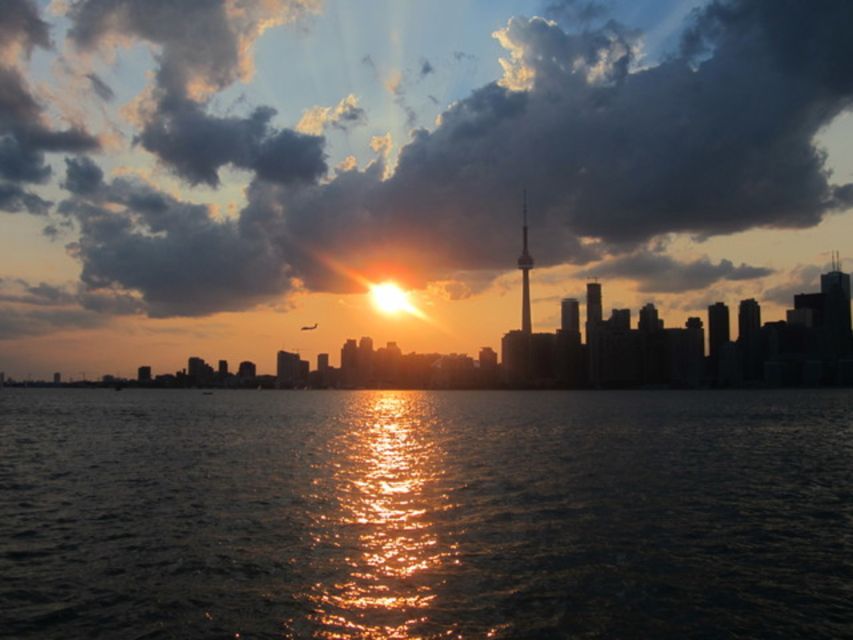 Toronto Islands: Morning or Twilight 3.5-Hour Bike Tour - Morning or twilight: choosing your departure