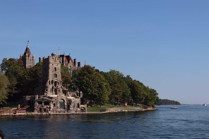 Toronto & Niagara Falls 2 Days Tour - Montreal to Kingston, an early start and a long first day
