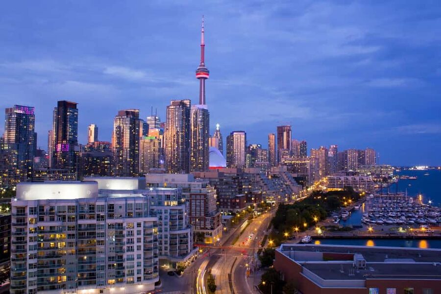 Toronto: Niagara Falls & NOTL Heritage Town Guided Day Tour - Key points to know before booking
