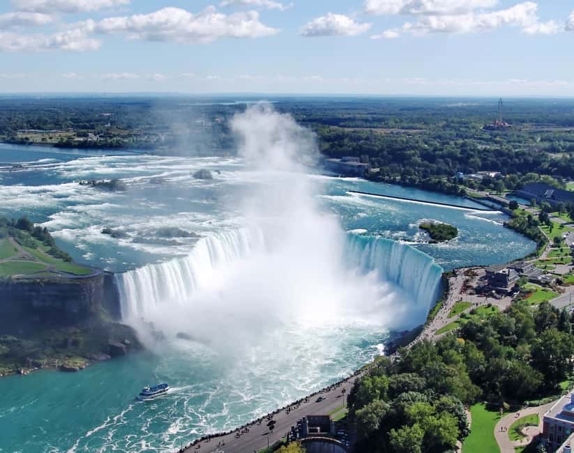 Toronto: Niagara Falls & NOTL Heritage Town Guided Day Tour - Niagara Falls: three hours of major sights