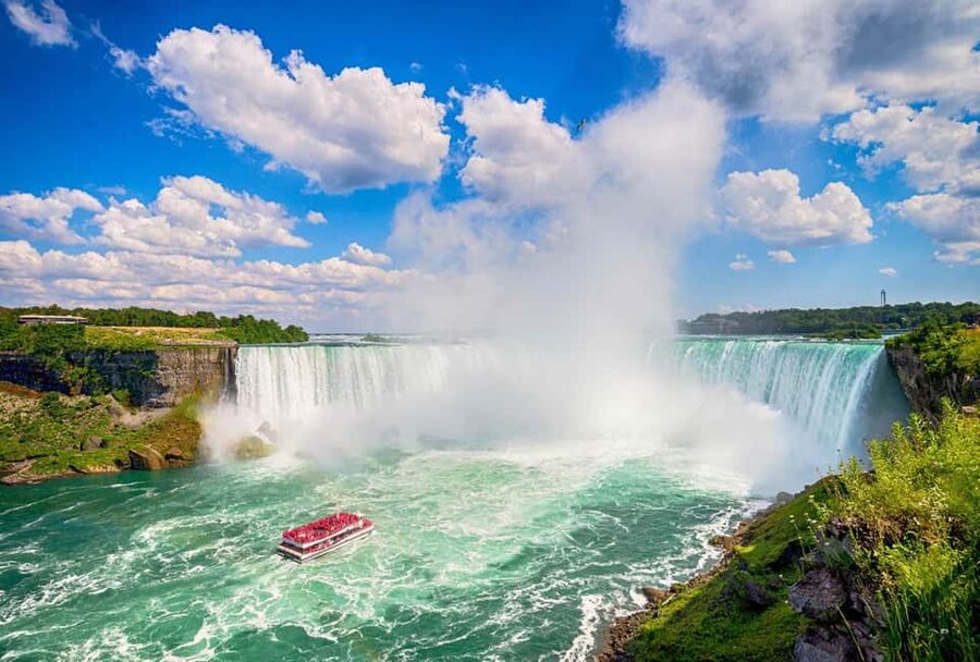 Toronto: Niagara Falls & NOTL Heritage Town Guided Day Tour - Group size, timing, and the tour pace