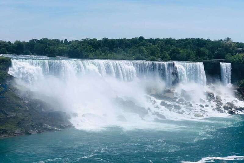 Toronto: Niagara Falls Tour with Boat and Lunch - The guide can shape the whole day