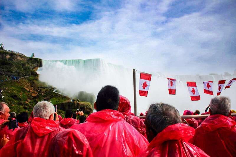 Toronto: Niagara Falls Tour with Cruise and Behind The Falls - From Toronto to Niagara: what the morning feels like