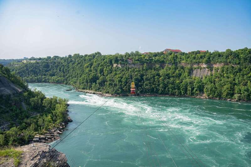 Toronto: Niagara Falls Tour with Cruise and Behind The Falls - The Floral Clock and Niagara Parkway