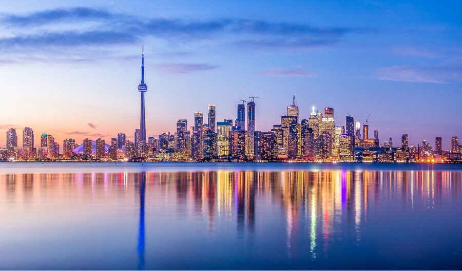 Toronto: Premium Night Driving Tour with Tower Entry - A narrated drive through Old Toronto