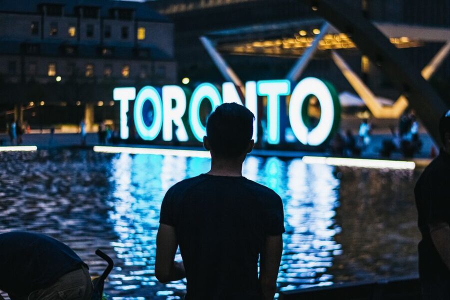 Toronto: Premium Night Driving Tour with Tower Entry - Why the small van changes the experience