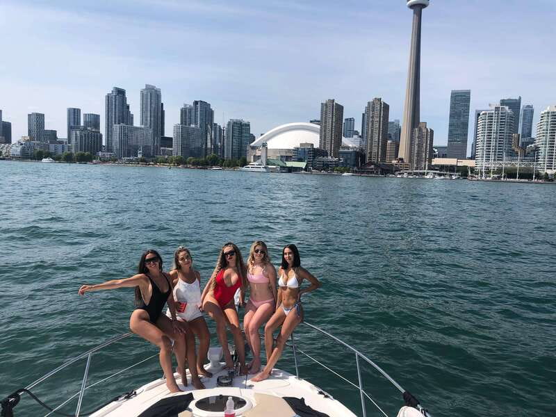 Toronto: Private Luxury Yacht Sightseeing Cruise & Prosecco - Finding the Toronto Yachts dock at 5 Queens Quay West