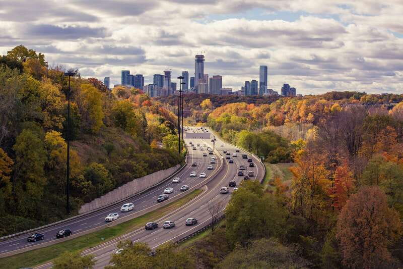 Toronto: Private Small Group City Tour with Local Guide - Rosedale and Forest Hill, a quieter Toronto